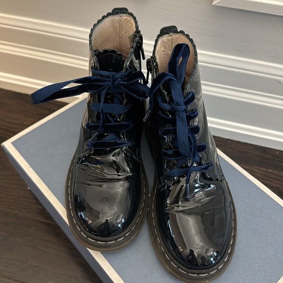 Girl patent leather boots size 31 Euro, like new!!! Comes with box!! - Picture 2 of 9